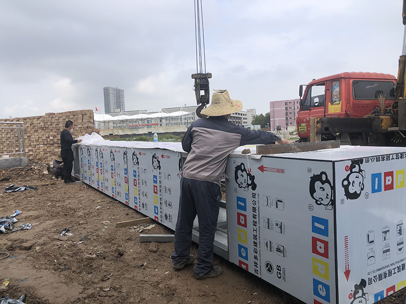 江蘇晟功集團工地大門安裝完成